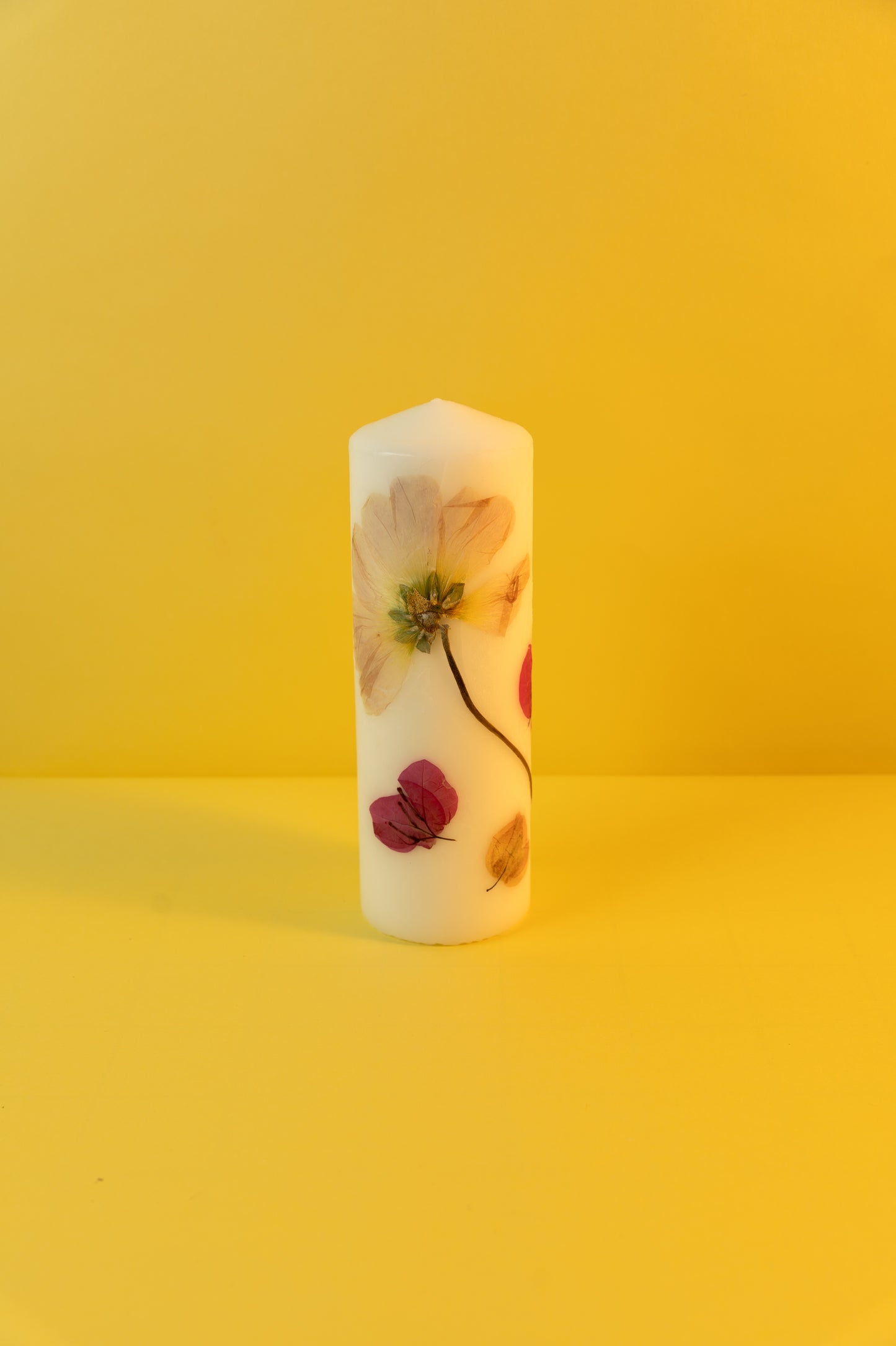 Candle decorated with dried flowers (pillar big)